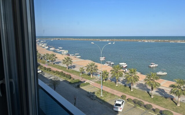 Cepnis Hotel