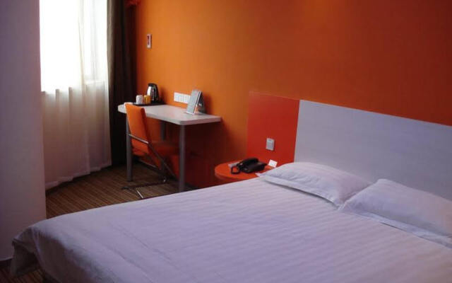 Motel 168 Nanjing Middle Gate Bus Station