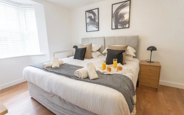 Bedford Meadows Apartment