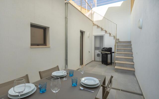 Mediterranean style townhouse 200 meters from the sea