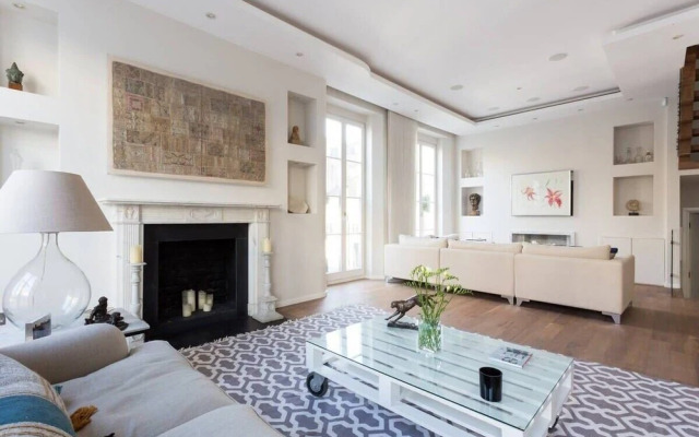 Spectacular 4 Bed House, Pimlico