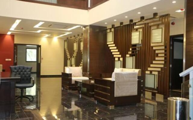 Royaute Luxury