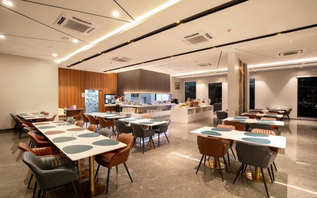 Crystal Srivaree Suvarnabhumi Hotel