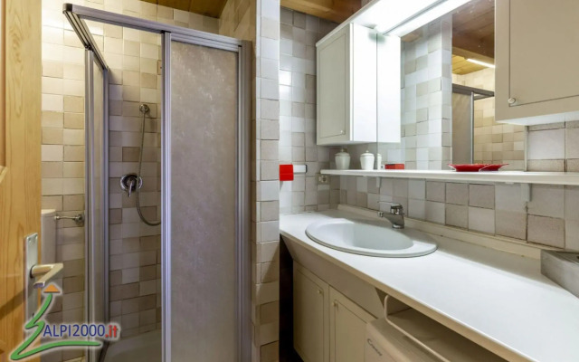 TREVISAN - Four-room apartment for 6 people. (022036-AT-054762)-430 TREVISAN