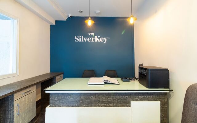 Silverkey Executive Stays 22453 Himayat Nagar Circle