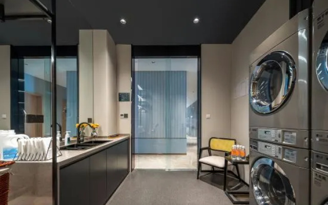 Atour Hotel (Shanghai Hongqiao Xinzhuang Business District)