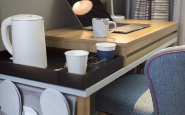 Homeinn · neo (Urumqi Nanhu Beilu Subway Station)