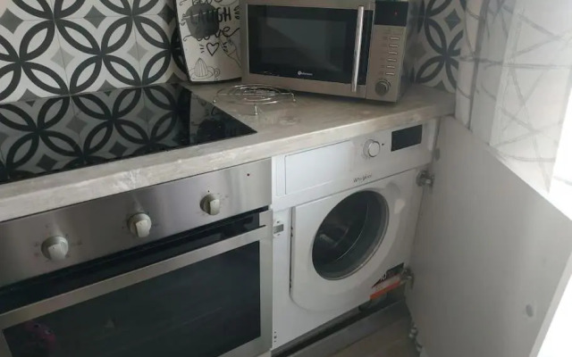 Athens View Apartment Near Metro Station Agia Marina