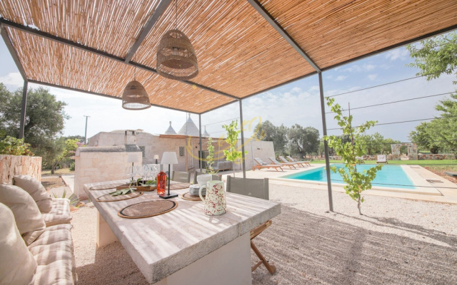 TD Trullo Titiro w Wine Cellar Vineyard Pool