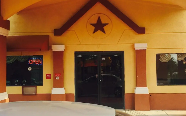 Scottish Inn & Suites - Hobby Airport