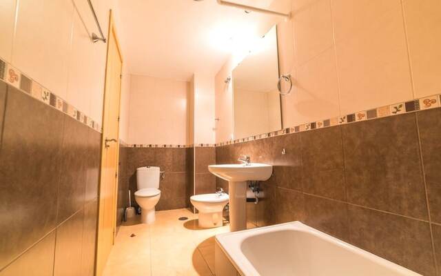 Calle Cuesta | 6  Pax | Second Line | 2331-AW