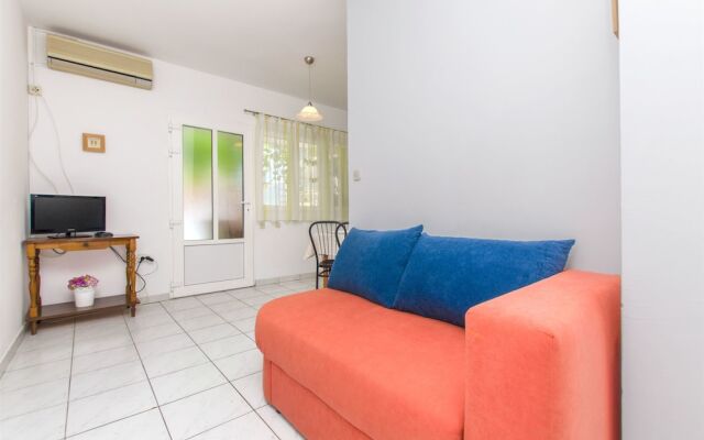 Apartments And Rooms Anita