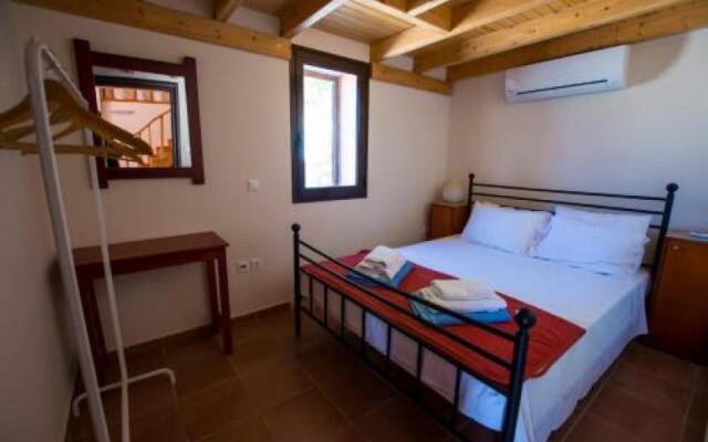 Holiday Home 3 Bedrooms 1 Bathroom - Kastellos