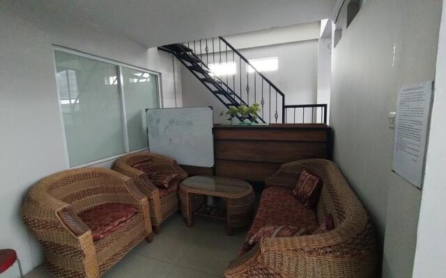OYO Life 2736 Pondok Klara