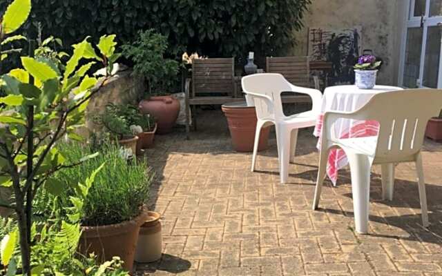 Wynberg House Swansea Bed  Breakfast