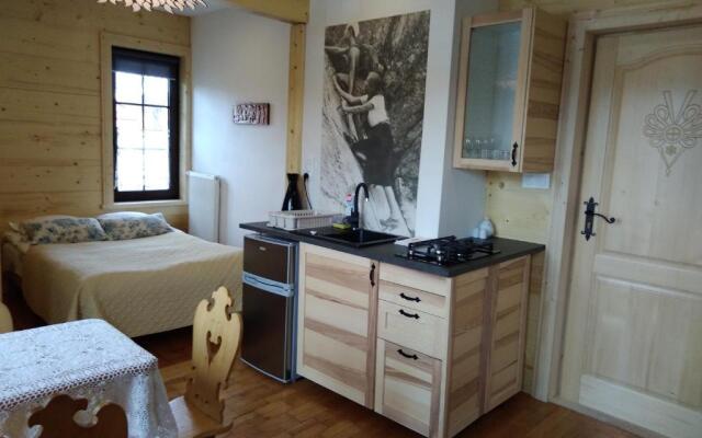 Pokoje i Apartamenty Centrum - Willa Bajeczka
