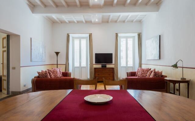 Farnese Stylish Apartment