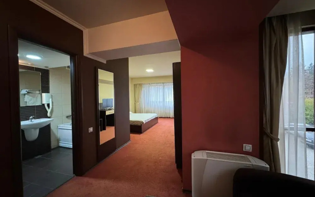 Q Art Severus Hotel