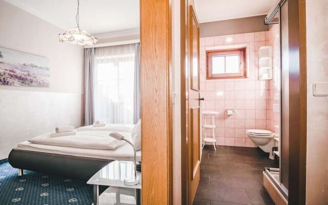 Hotel Kärntnerhof Velden by S4Y