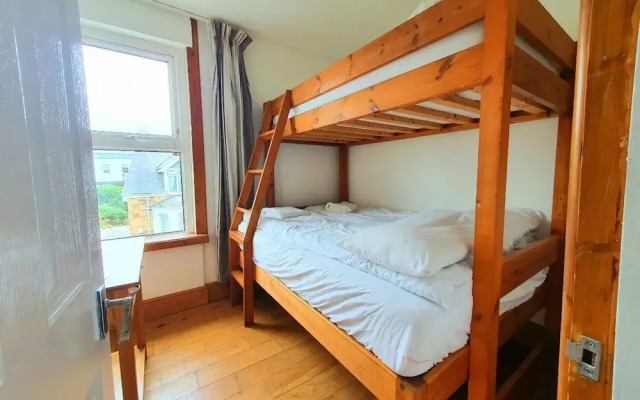 Reef Lodge Apartments