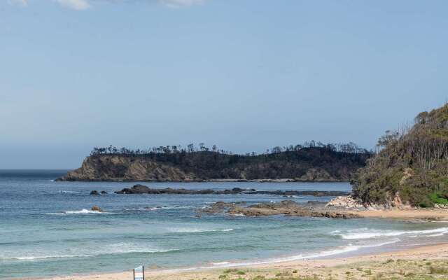 Abode Hotel Malua Bay