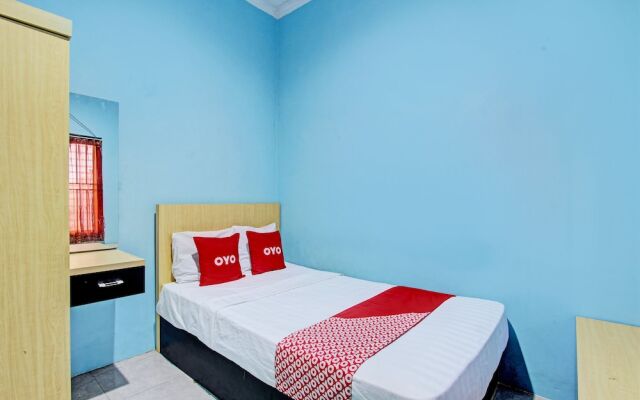 OYO 93209 Guest House Cemara 3