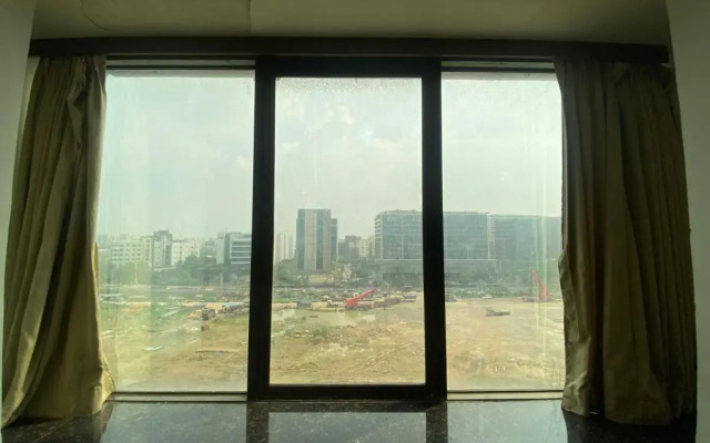Hotel Pearl's BKC Inn- Near Trade Centre, Visa Consulate