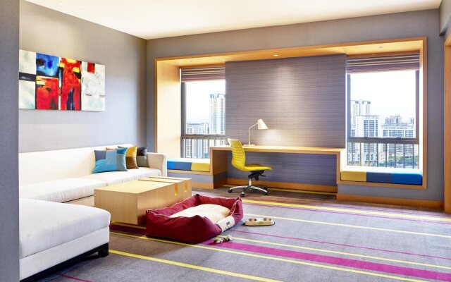 Aloft Dongguan Dynamic Town