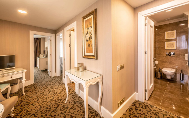 Vuni Palace Hotel