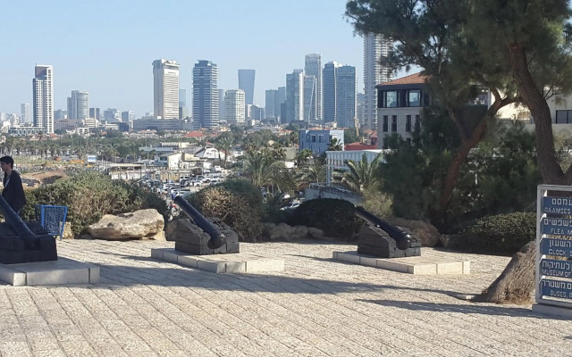 Jaffa Family Penthouse, sea front , 3BR, 2BA,