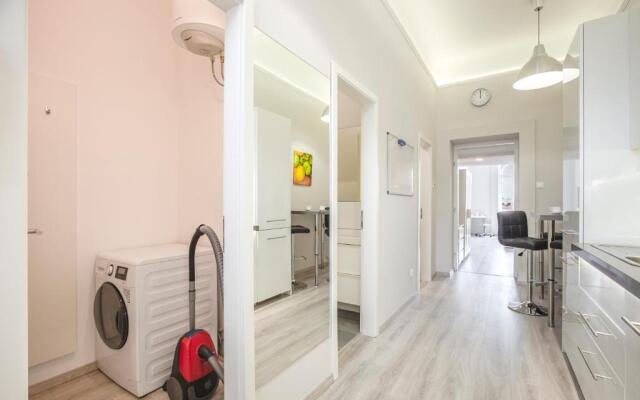 Kings Cross Apartment