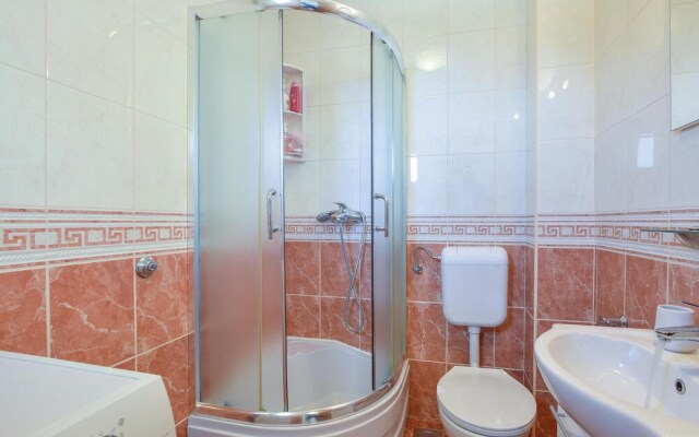 Stunning Home in Podstrana With Wifi and 3 Bedrooms