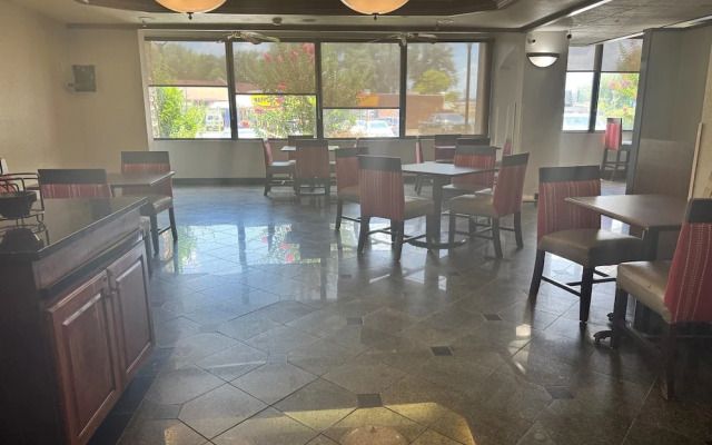 Quality Inn & Suites Memphis