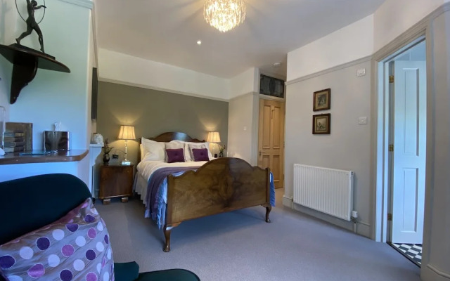 Downton Lodge Country B&B