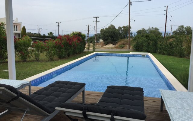 Kanistro Luxury Villa With Pool