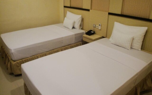 D'Blitz Hotel