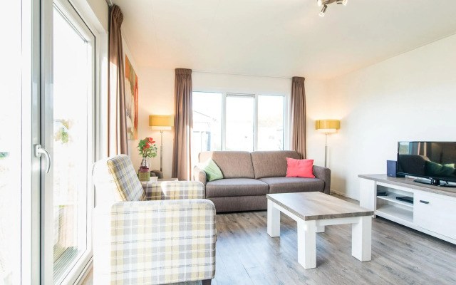 Comfortable Chalet With Dishwasher, Near the Beach