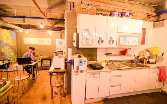 Kimchee Sinchon Guesthouse