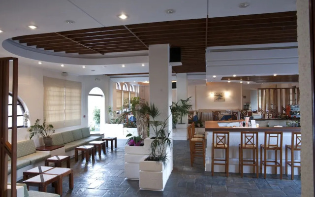Albatross Hotel