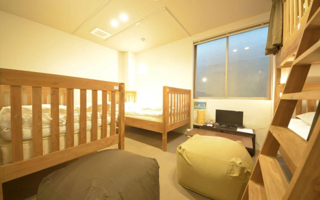 Yadokari Namba Hostel