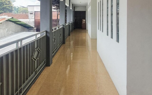 Anind Guest House near Museum Angkut Batu RedPartner