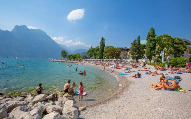 Paulie Apartment in Riva del Garda