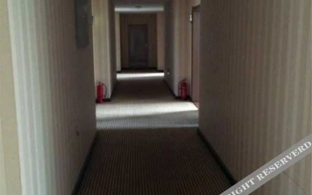 Shunda Business Hotel