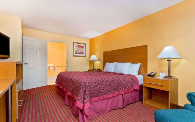Days Inn by Wyndham Franklin