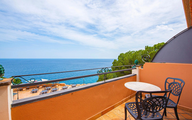 Baia Taormina Hotel