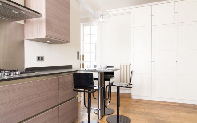 Private Apartment Marais Francs Bourgeois