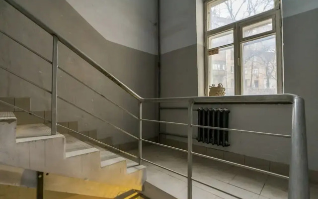 KievApts Sofievskaya 18