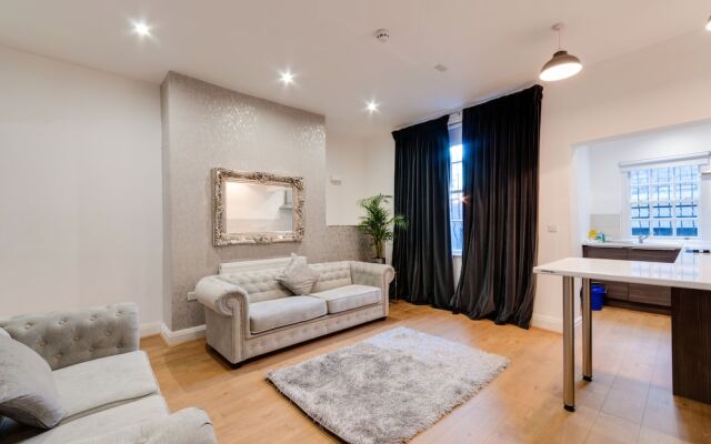 43 Knight Street Apartments