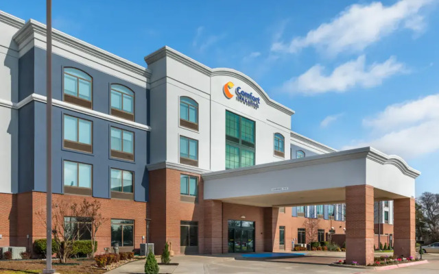 Comfort Inn & Suites Frisco East - McKinney