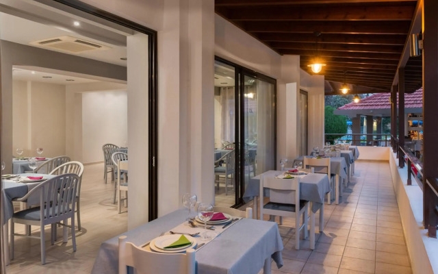 Matoula Beach Hotel